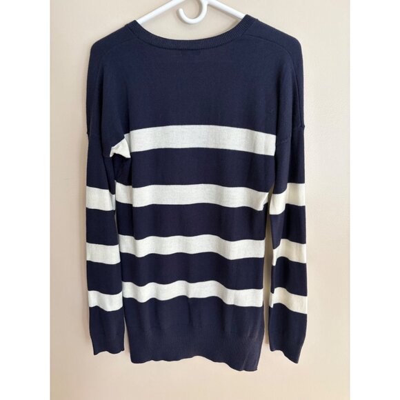 GAP Eversoft V-Neck Sweater in Navy & White Stripes Size Medium TALL - Picture 6 of 8